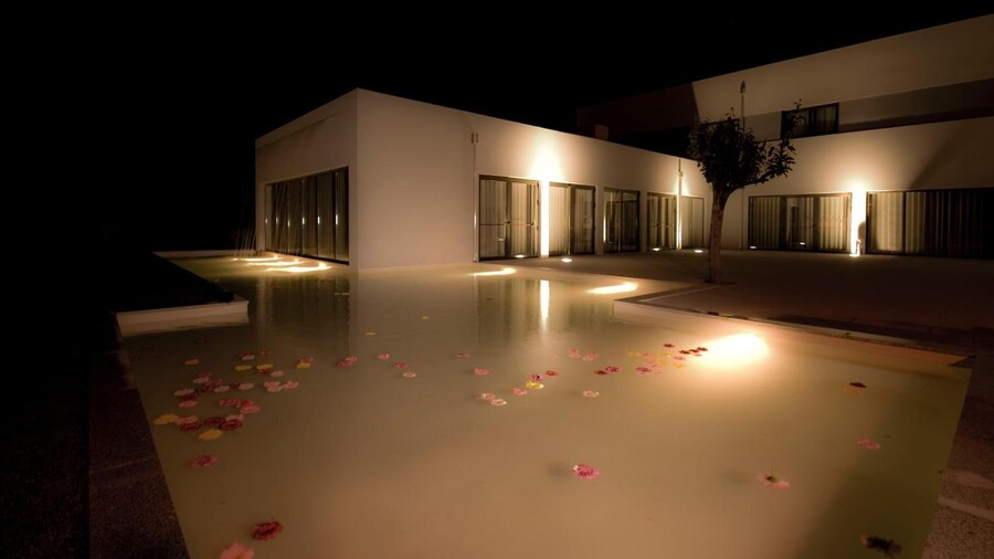 Primavera Perfume Hotel