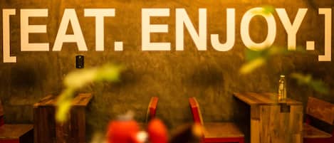 Full-sized fridge, microwave, oven, dishwasher