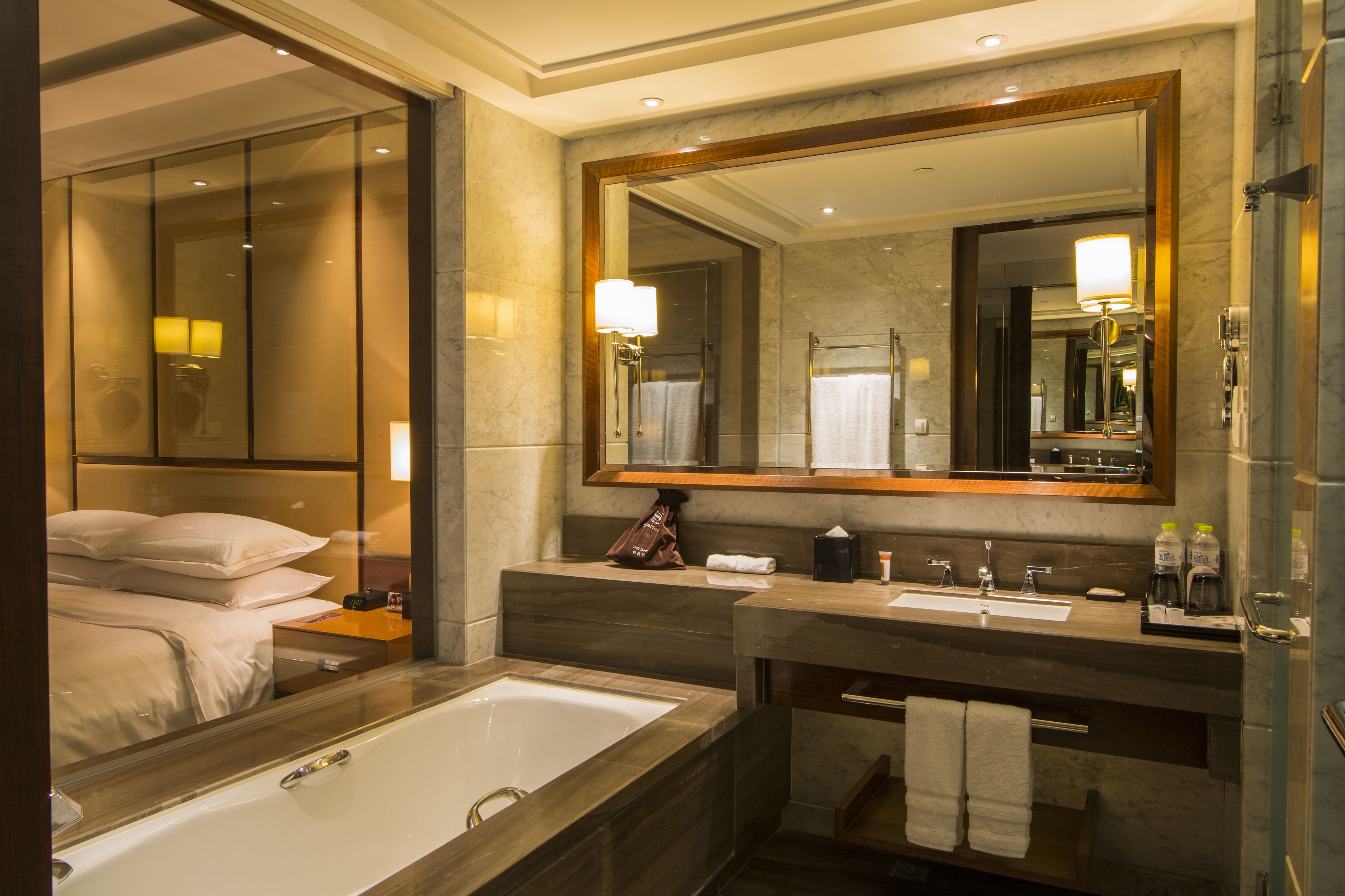 room, 1 king bed | bathroom | deep-soaking bathtub, rainfall showerhead, free toiletries, hair dryer