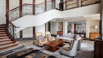 1 bedroom, down comforters, pillowtop beds, minibar