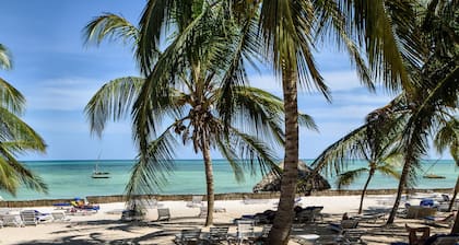Jacaranda Beach Resort