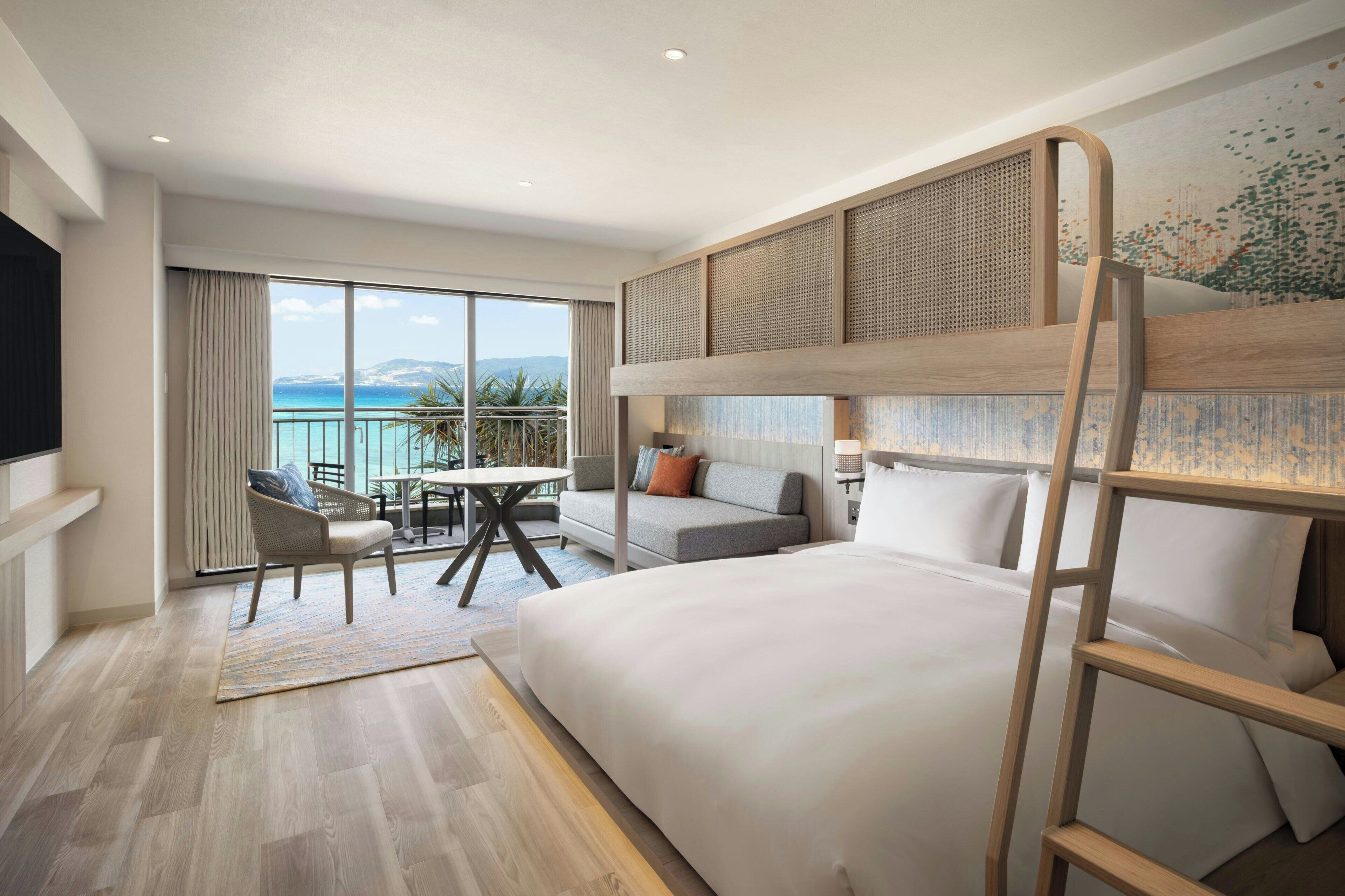Habitación Deluxe, 2 camas individuales, vista al océano | Caja de seguridad en la habitación, escritorio y insonorización 