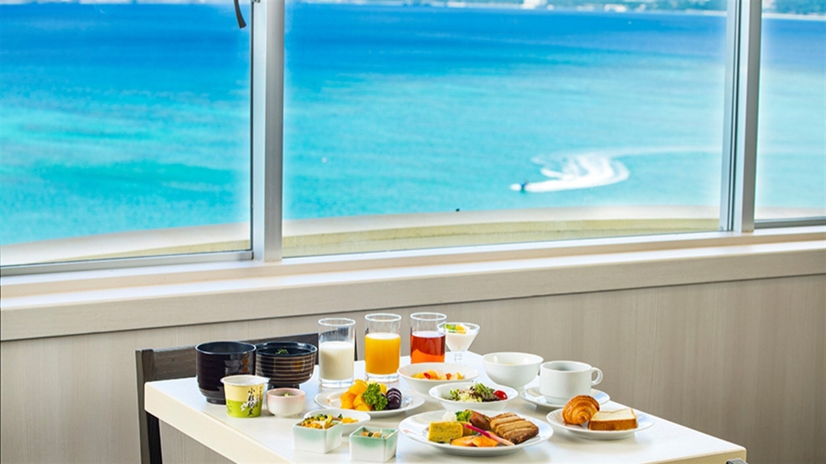 daily buffet breakfast (jpy 2200 per person)