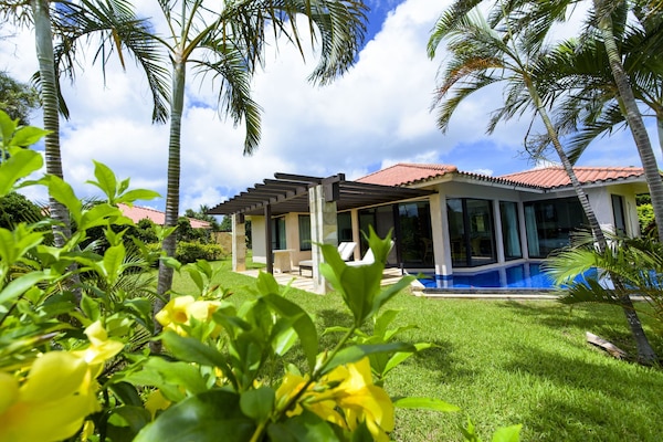 Deluxe cottage | Een kluis op de kamer, gratis wifi, beddengoed