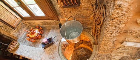 Douche, douche à « effet pluie », articles de toilette gratuits