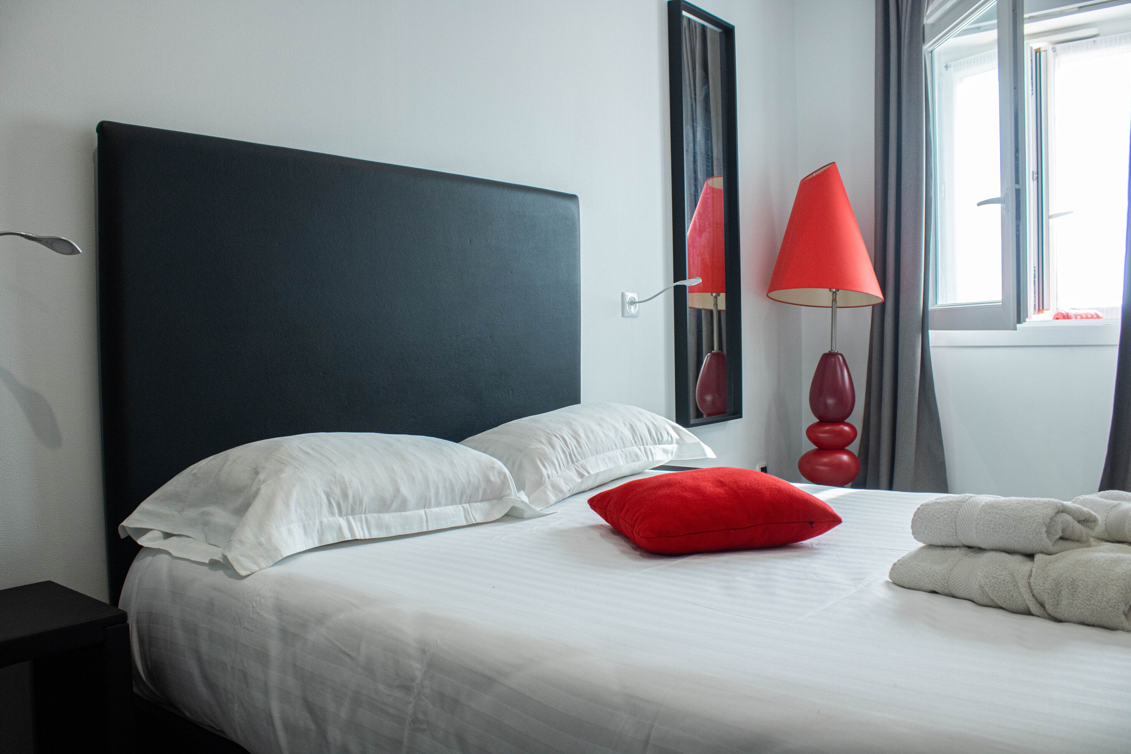 Premium bedding, minibar, individually decorated, individually furnished