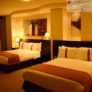 Standard Room, 2 Twin Beds | Premium bedding, in-room safe, desk, blackout drapes