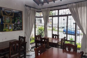 Breakfast area