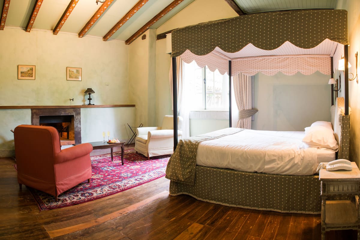 Suite | Hochwertige Bettwaren, Select-Comfort-Betten, Zimmersafe
