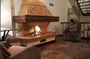 Fireplace - Hotel Casa San Rafael (Cuenca)