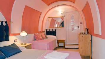 Economy Double Room (External Private Bathroom) | Minibar, in-room safe, desk, blackout drapes