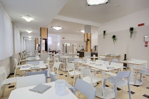 Daily buffet breakfast (EUR 7 per person)