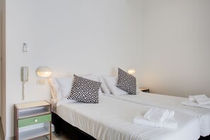Doppel- oder Zweibettzimmer | Kostenloses WLAN, Bettwäsche