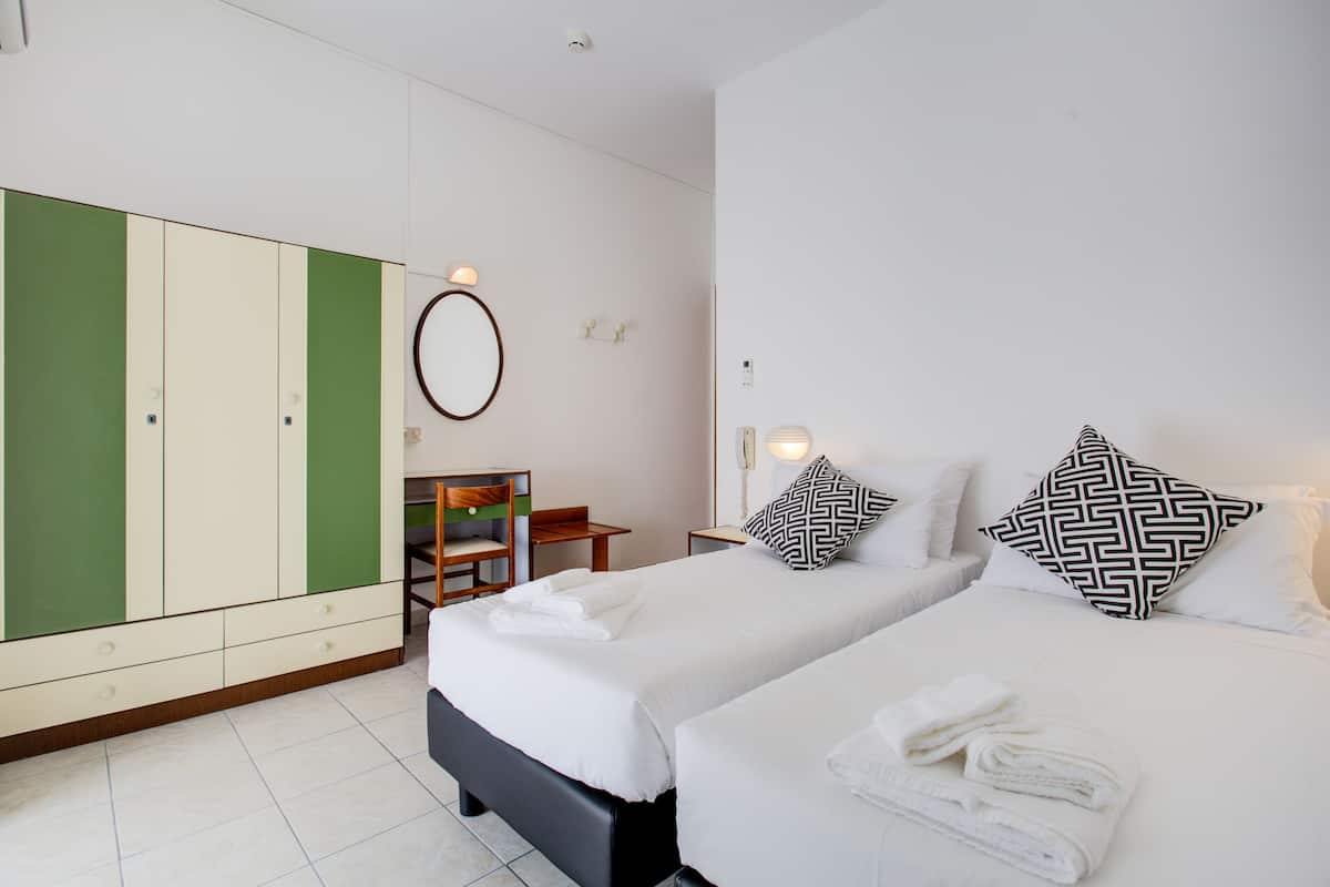 Chambre double ou avec lits jumeaux | AccĂšs au Wi-Fi (inclus), literie fournie