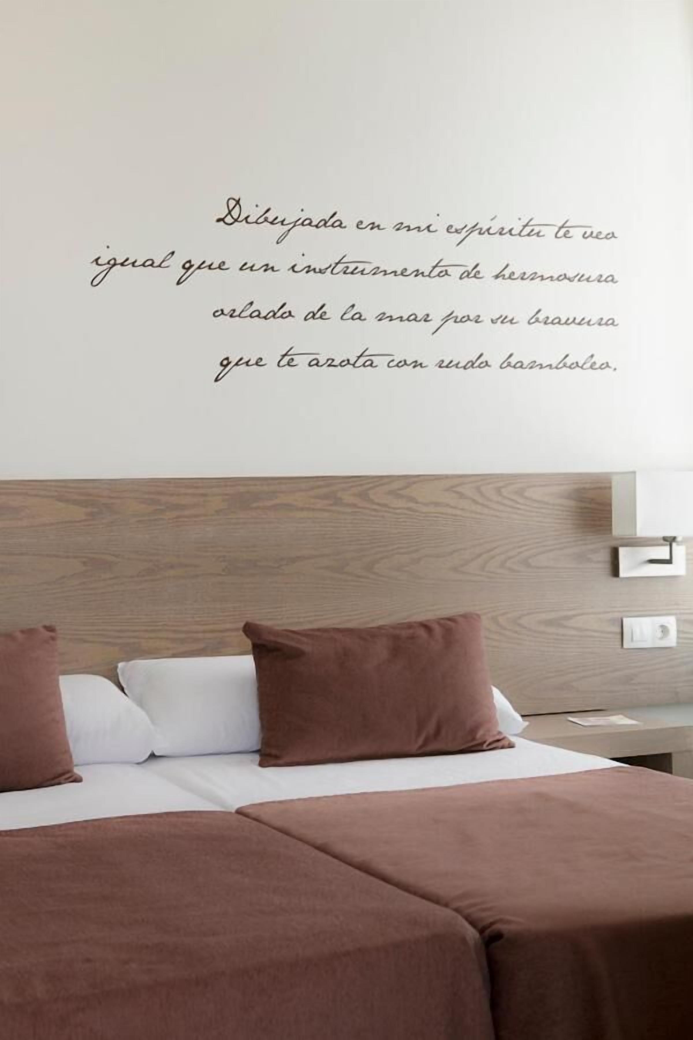 minibar, in-room safe, free wifi