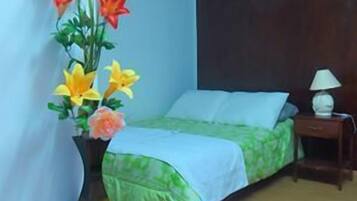 Business Townhome, 1 Double Bed, Ensuite | Free WiFi