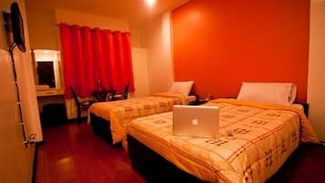 Deluxe Room, 2 Twin Beds | Desk, free WiFi, bed sheets