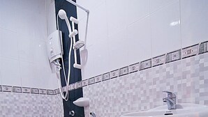 تجهيزات دش، مراحيض شطف، مناشف