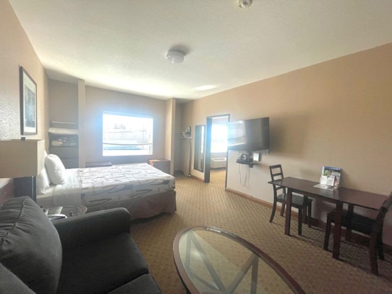 Family Suite | Premium bedding, Tempur-Pedic beds, desk, laptop workspace