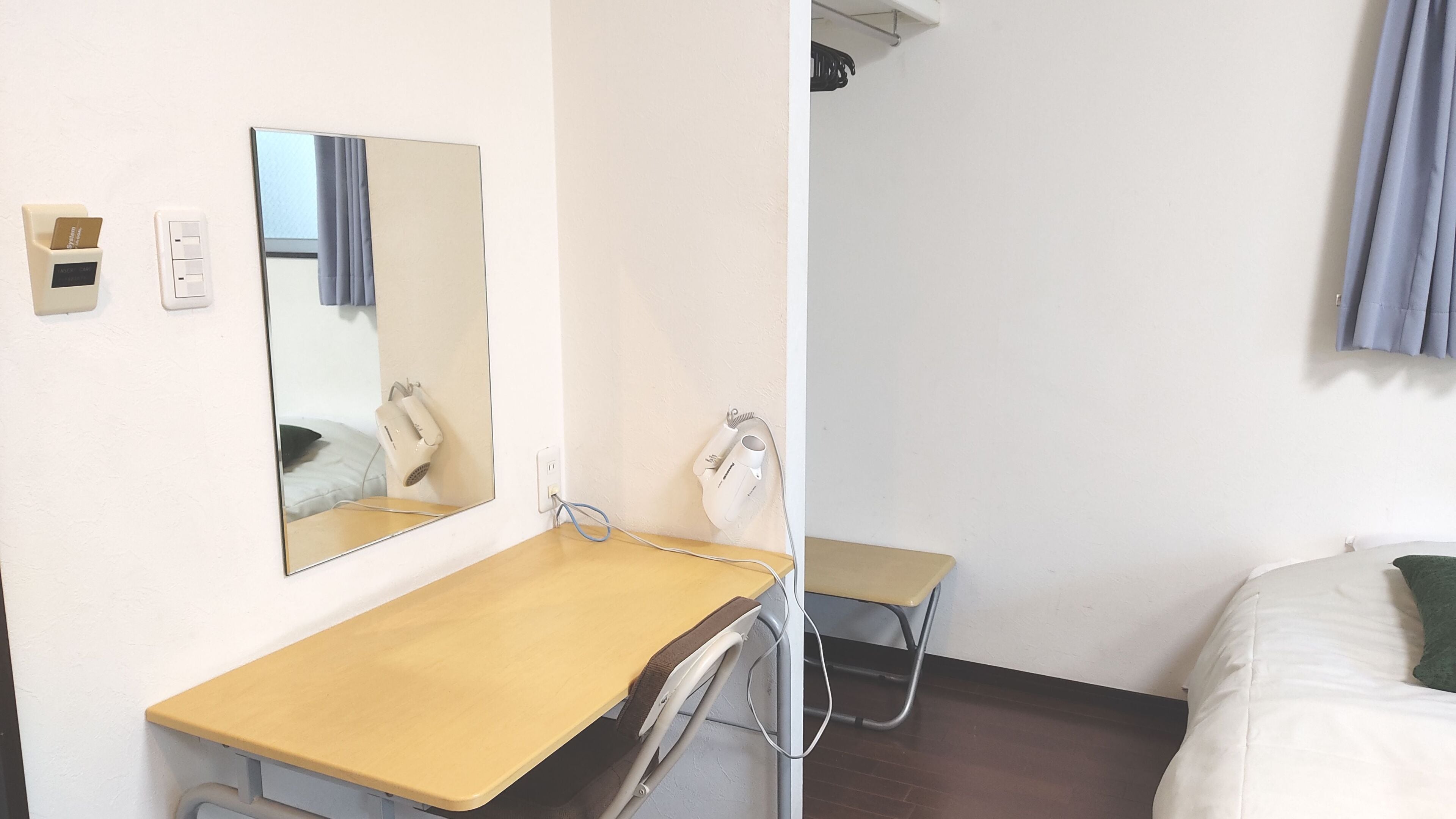 twin room, non smoking (unit bath type) | 1 bedroom, desk, blackout curtains, free wifi