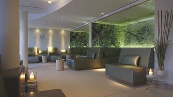 Couples treatment rooms, sauna, steam room, body treatments