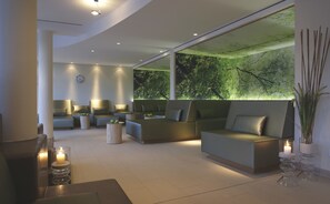 Couples treatment room(s), sauna, steam room, body treatments