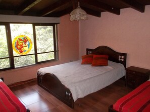 Quarto quádruplo, banheiro privativo | Wi-Fi de cortesia