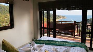 2 bedrooms, in-room safe, desk, free cots/infant beds