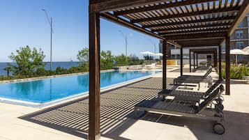 Indoor pool, seasonal outdoor pool