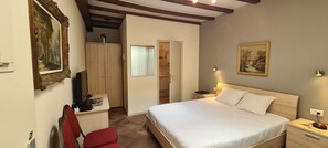 In-room safe, desk, blackout drapes, free WiFi - Alliance Hotel Ieper Centrum (Ypres)