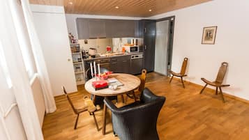 Standard Apartment, City View | Private kitchen | Full-size fridge, oven, stovetop, coffee/tea maker