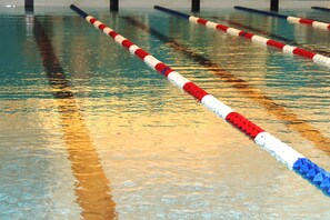 2 indoor pools