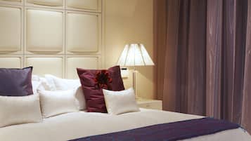 Standard Apartment, 2 Bedrooms | 1 bedroom, Egyptian cotton sheets, premium bedding, in-room safe