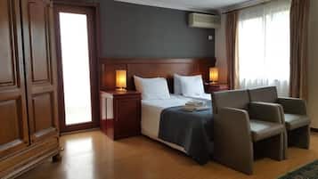 Comfort Double Room | Bar mini, dihias secara berasingan