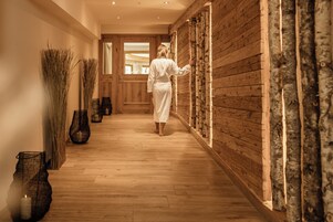 Sauna, Dampfbad, Sportmassagen, Massageanwendungen