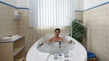 Sauna, soins corporels, soins d'hydrothérapie, soins d'aromathérapie