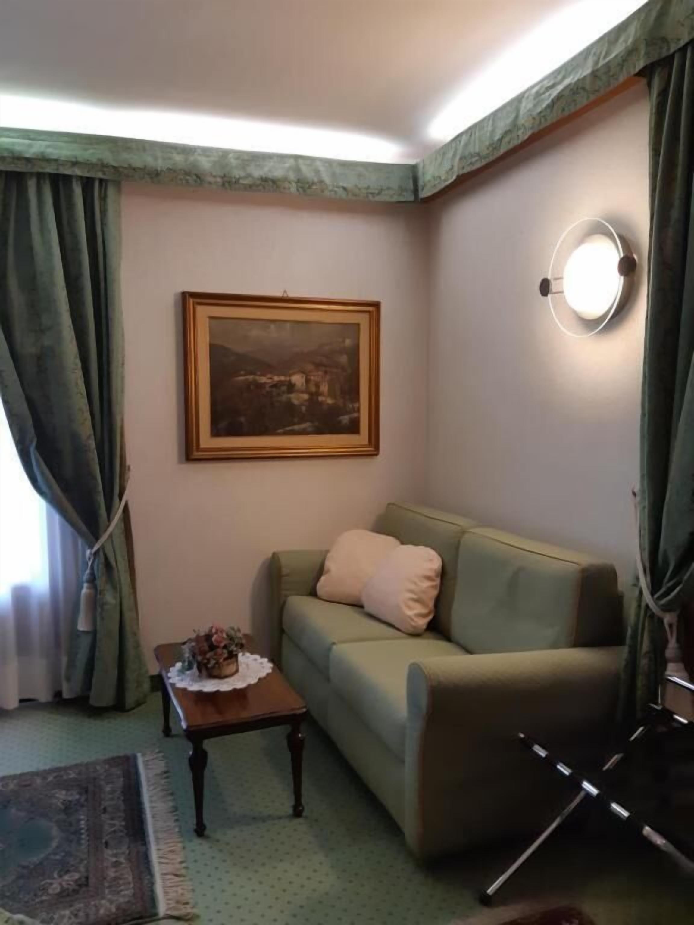 19-inch tv with satellite channels