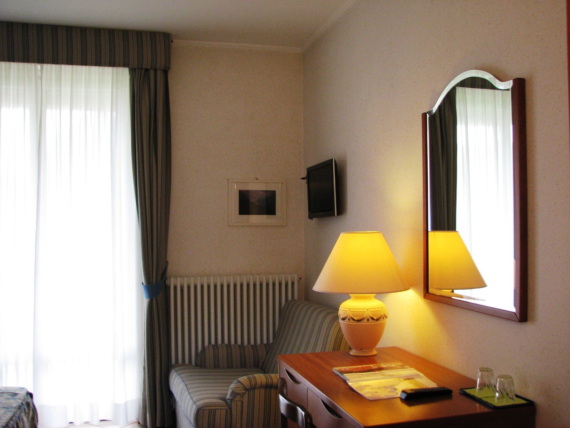 down duvets, in-room safe, desk, blackout curtains