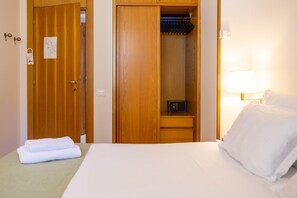 Standard Double or Twin Room (No Balcony) - Hotel Royal (Menaggio)