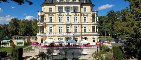 Outdoor banquet area