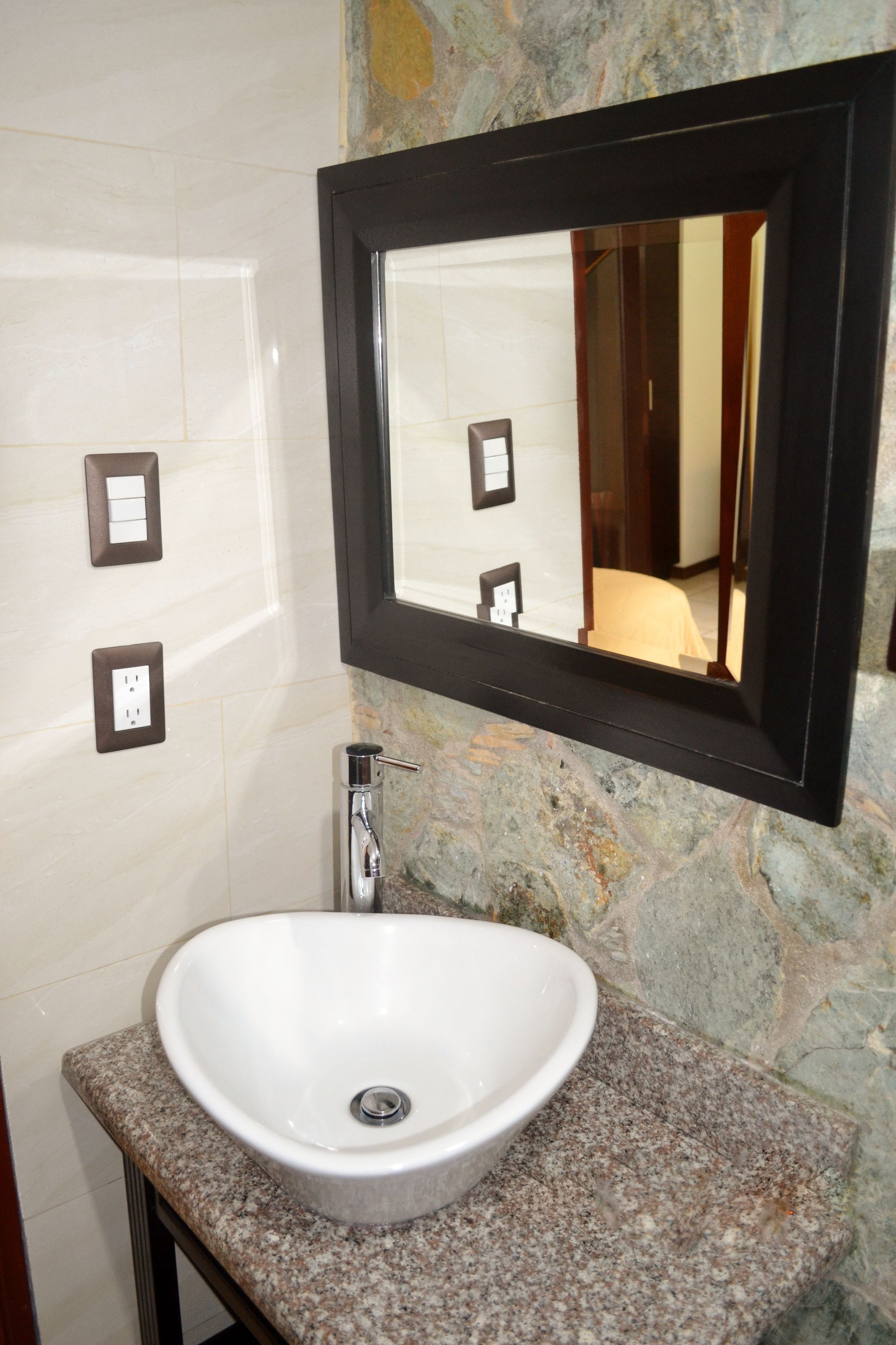 standard single room | bathroom | shower, hair dryer, towels, shampoo