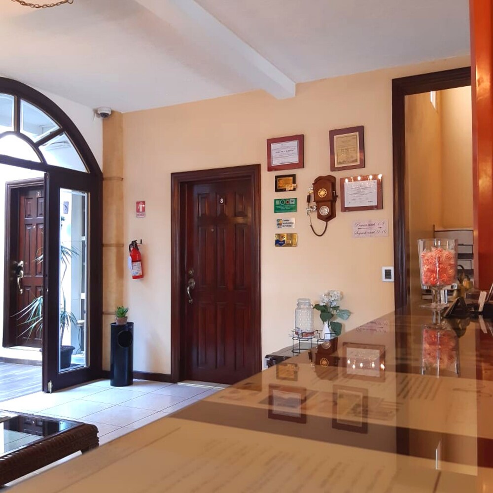 Hotel Villa Florencia Zona Rosa by null