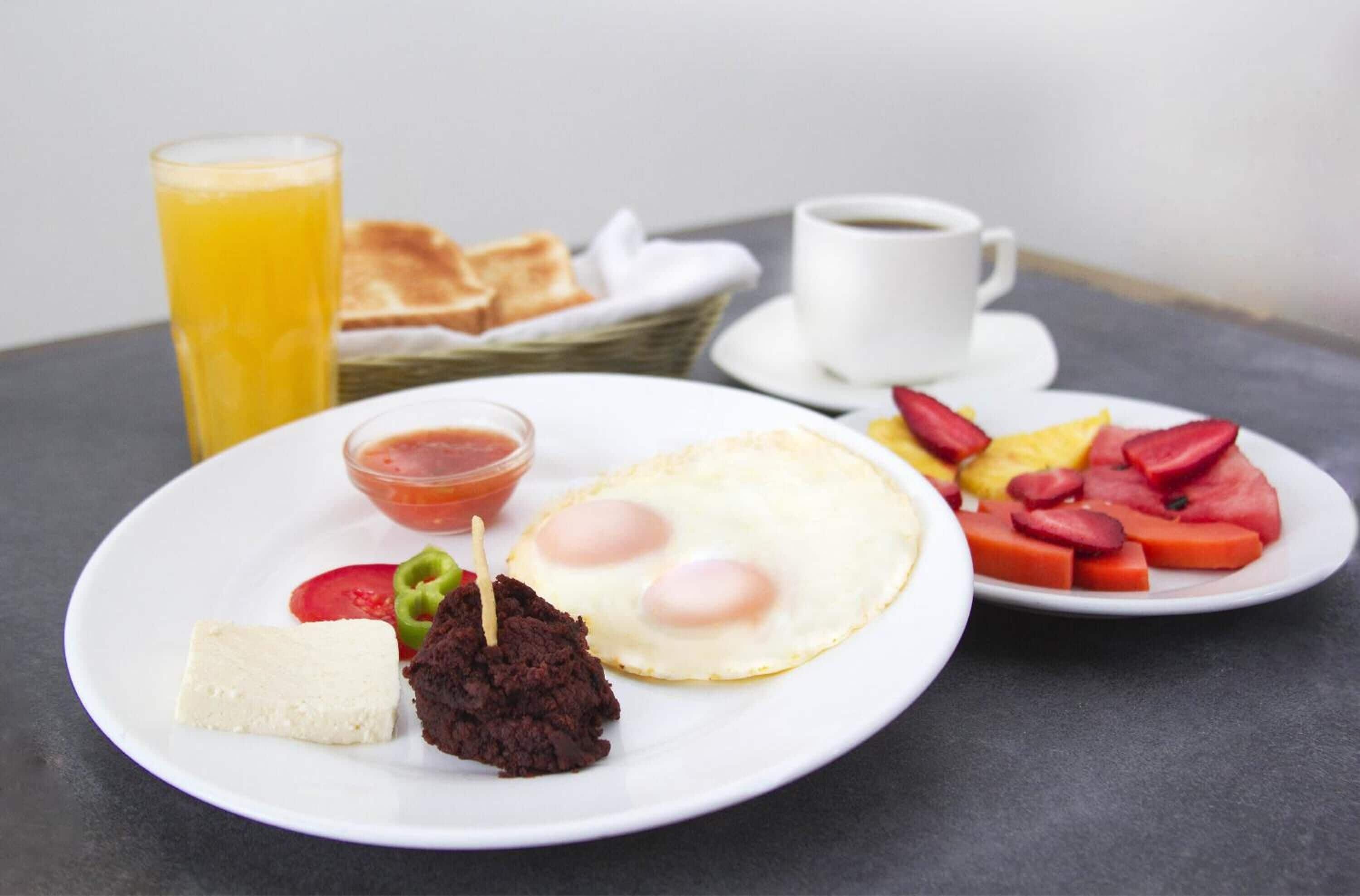free cooked-to-order breakfast