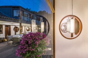 豪华家庭房 | 庭院景观