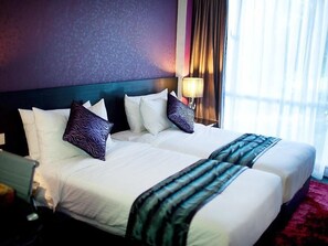 行政客房, 2 張單人床 | 客房內保險箱、書桌、熨斗/熨衣板、免費無線上網