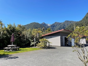 BBQ/picnic area