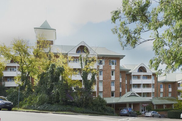 Exterior - Nesuto Pennant Hills (Pennant Hills)