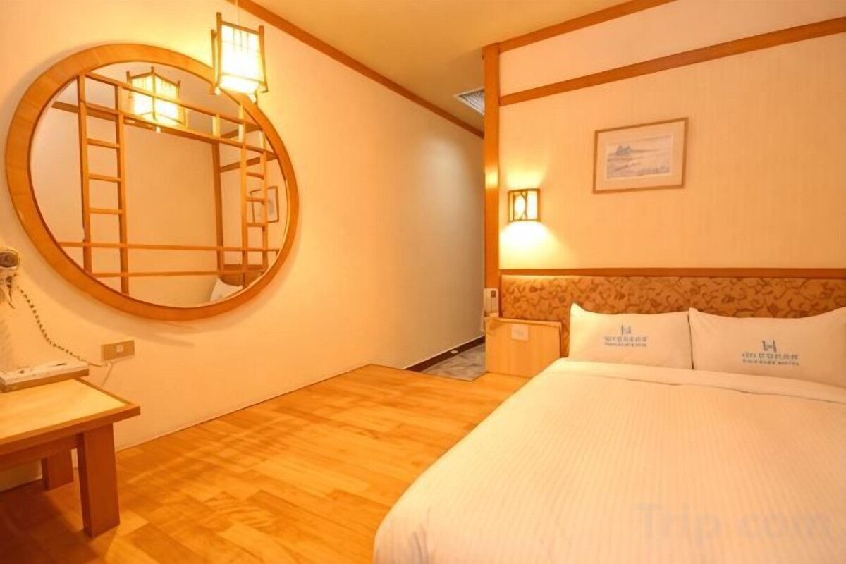 Japanese-Style Double Suite