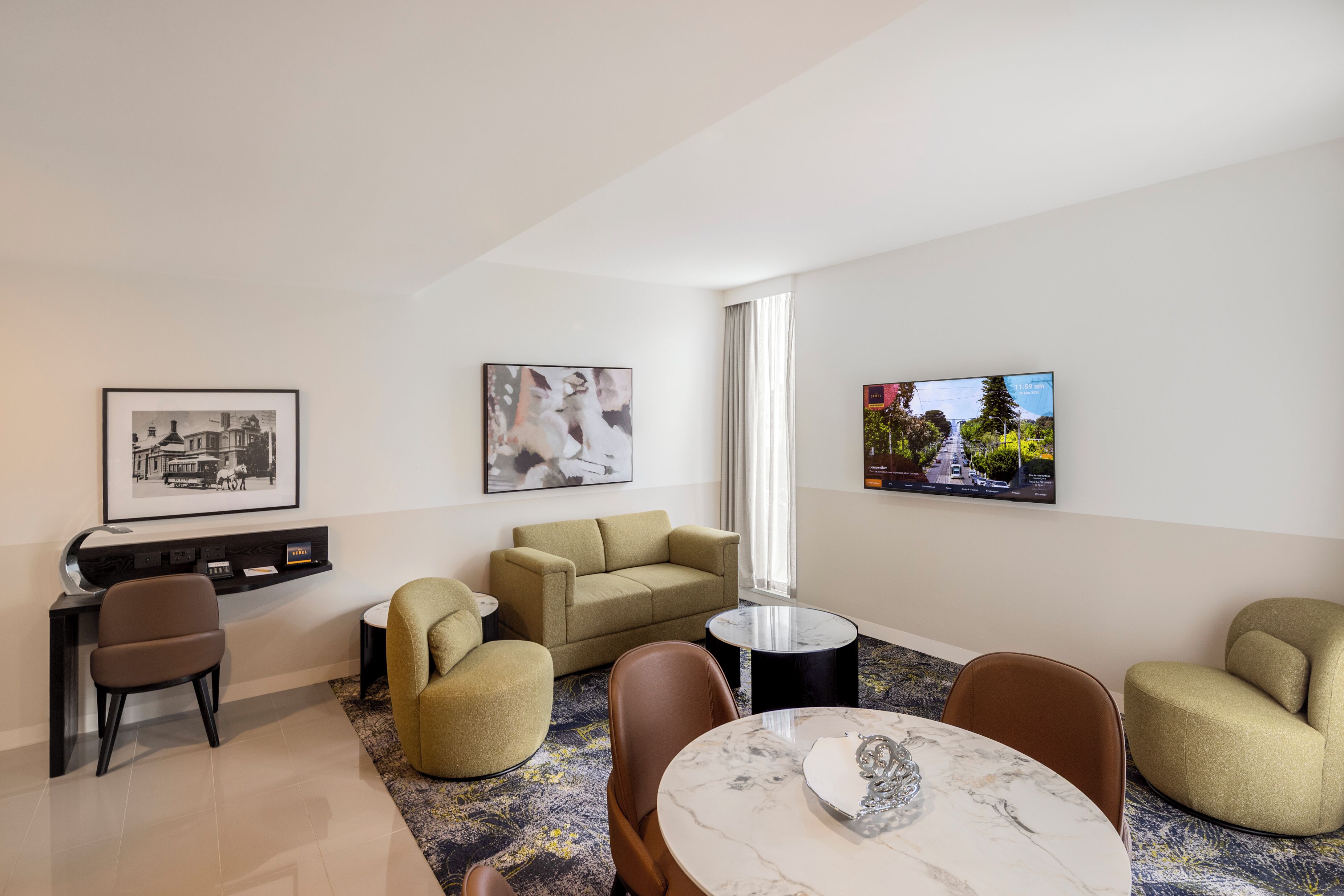 Apartamento superior, 2 habitaciones | Zona de estar | Una Smart TV, Netflix, películas de estreno, servicios de streaming