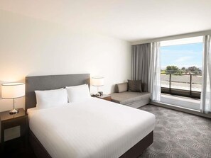 Deluxe Apartment, 1 Bedroom | Premium bedding, pillow-top beds, in-room safe, desk